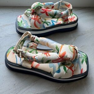 Farm Rio Copacabana Scarf Floral Puffy Platform Sandals. Size 11. NWOT.